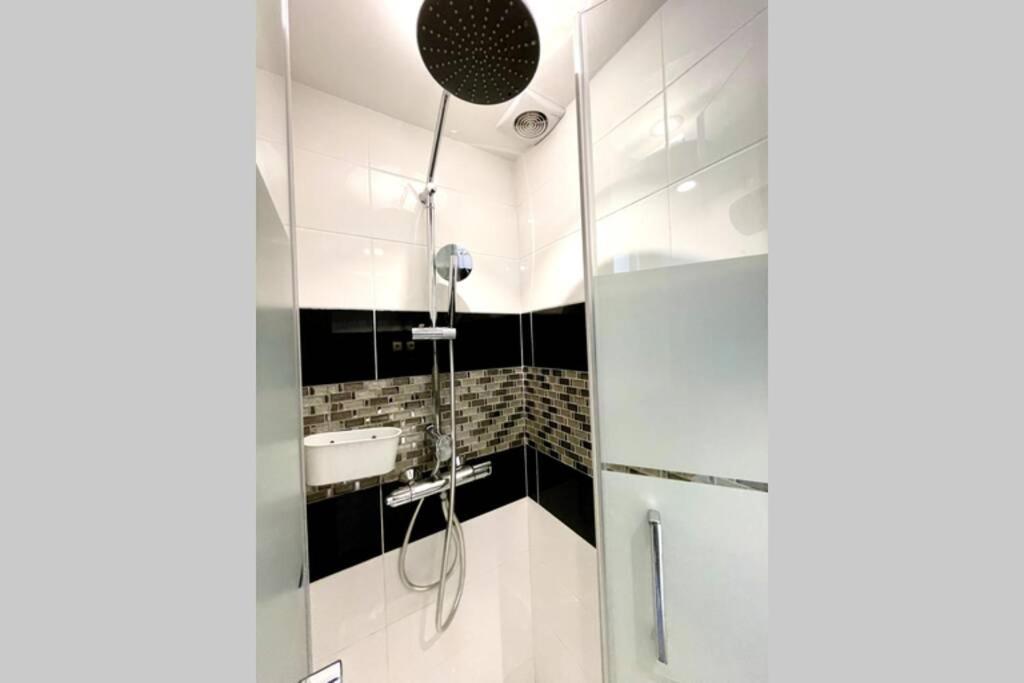 Exceptionnelle Maison De Ville ✧Cour Privee ✧Metro Paris Ngoại thất bức ảnh
