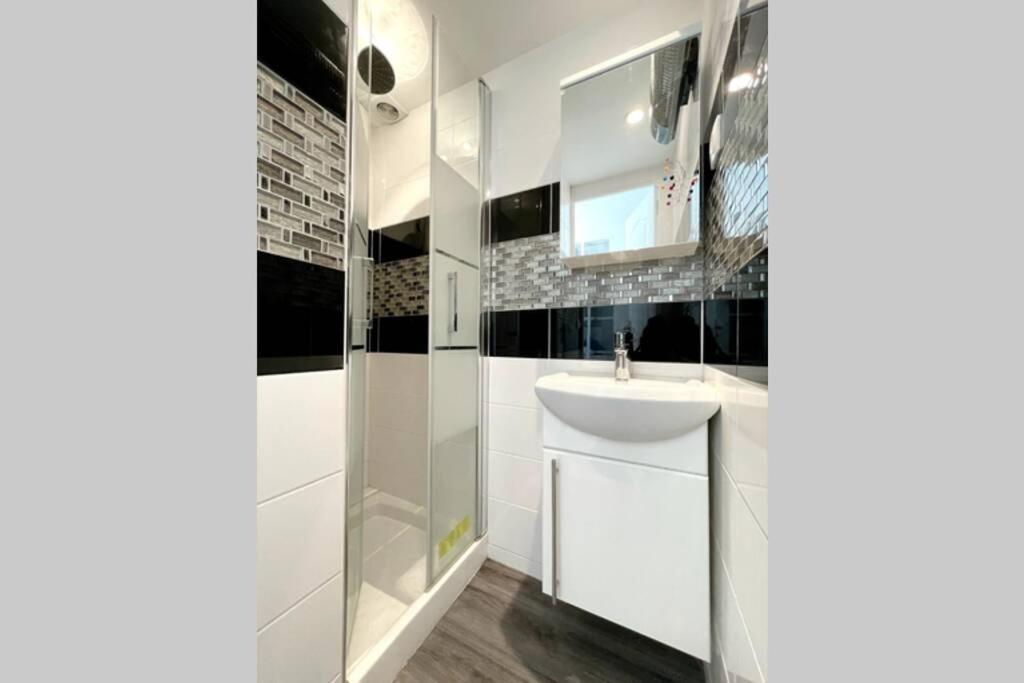 Exceptionnelle Maison De Ville ✧Cour Privee ✧Metro Paris Ngoại thất bức ảnh